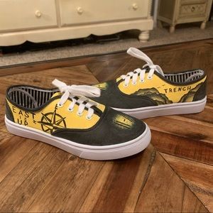 Twenty One Pilots Hand Painted Shoes Size 6 TOP